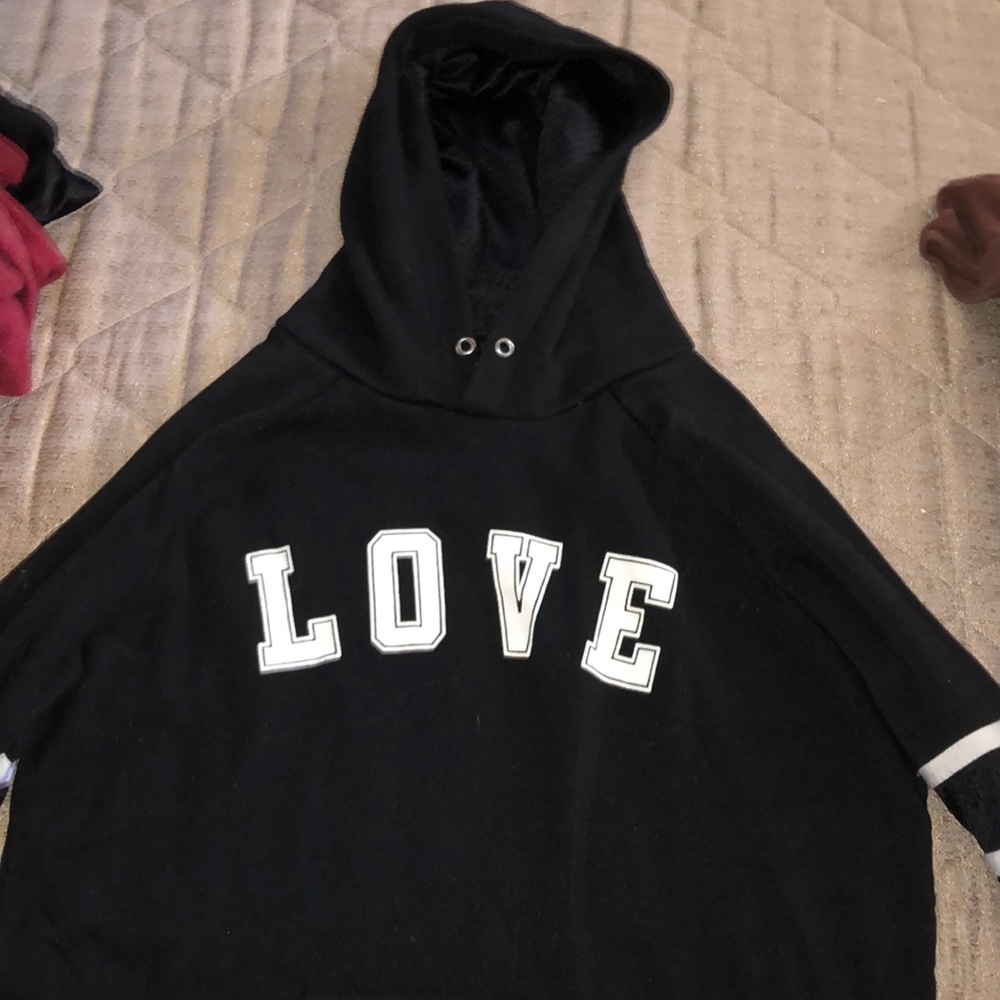 Black LOVE hoodie !